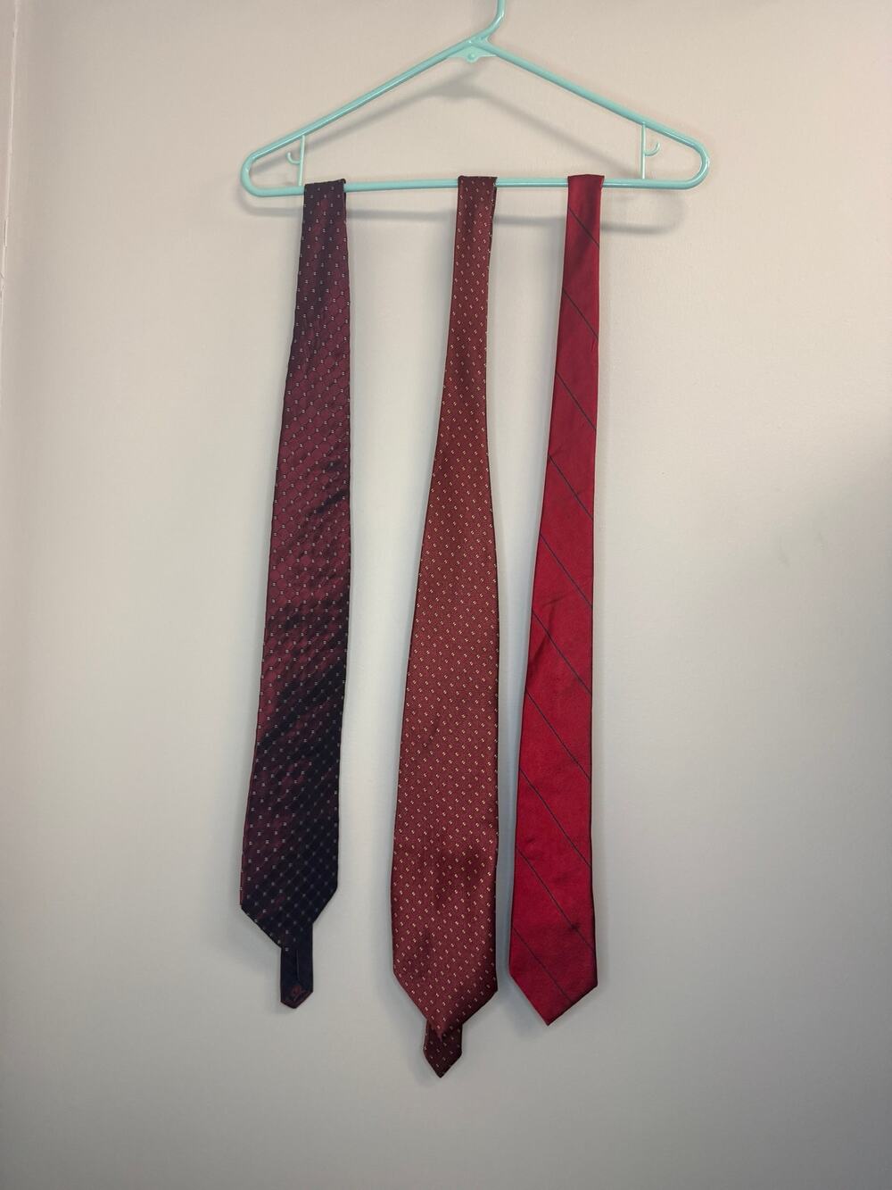 Vintage Tie Lot of 3 Tommy Hilfiger Roberto Cellini Strathmore Silk Burgundy Red